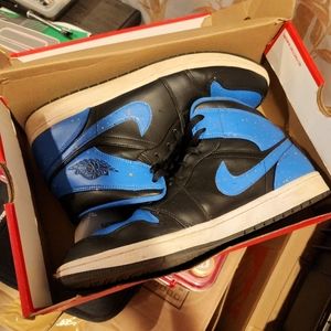 Nike Air Jordan 1 mid